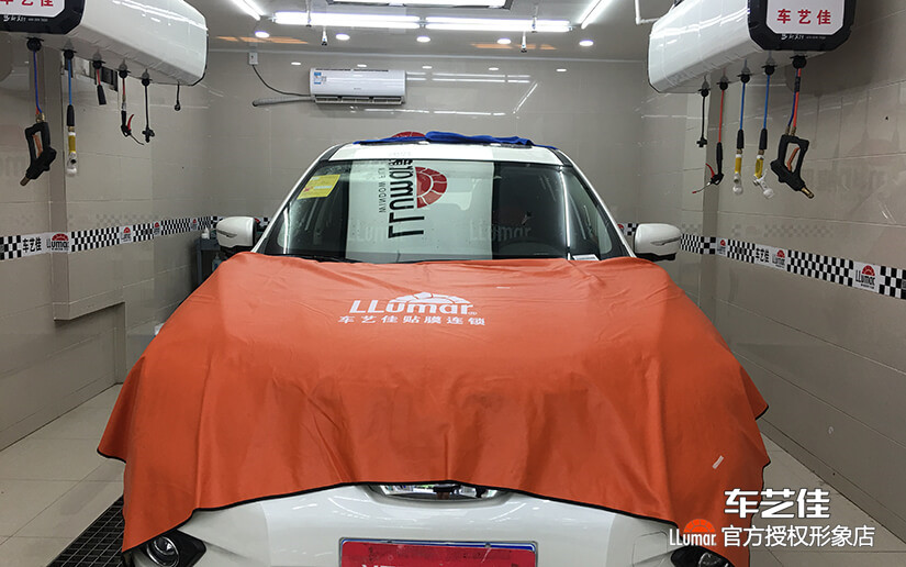 对车漆进行保护