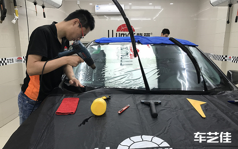 专业技师前档烤膜