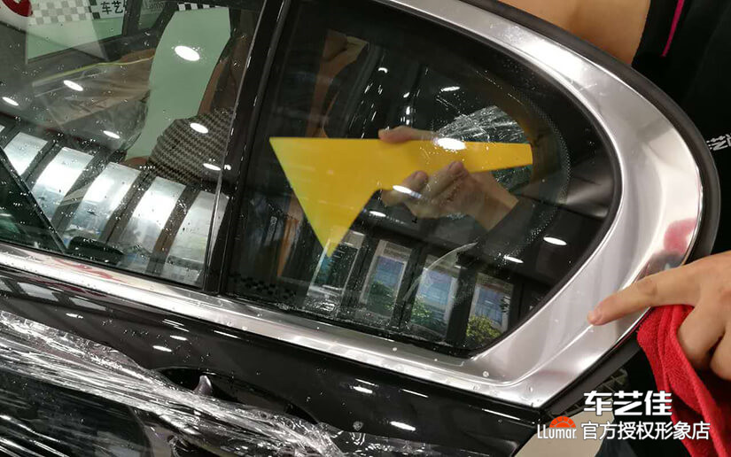侧窗贴膜