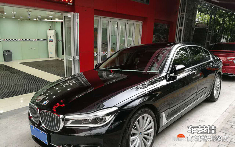 宝马室外实拍