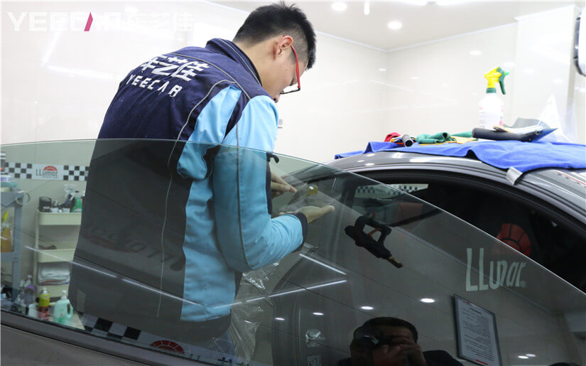 车艺佳技师施工