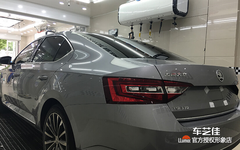 斯柯达施工龙膜窗膜