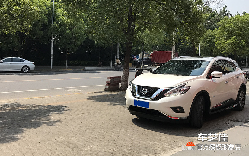 龙膜隔热膜施工案例