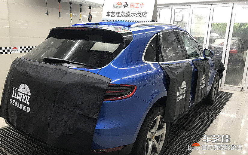 施工前的车身保护