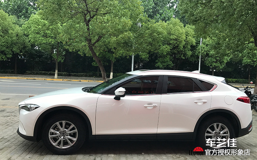 马自达CX-4室外效果图