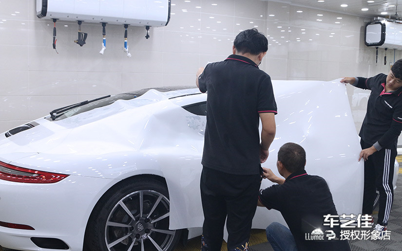 白色保时捷718施工龙膜PPF隐形车衣