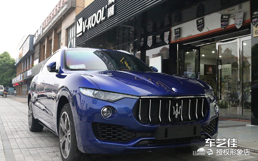 玛莎拉蒂室外展示