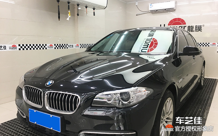 宝马5系龙膜施工效果图