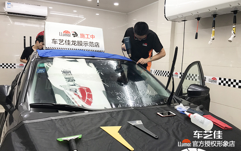 窗膜贴膜施工