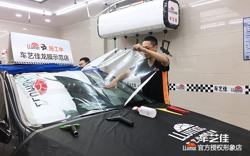 贴膜施工