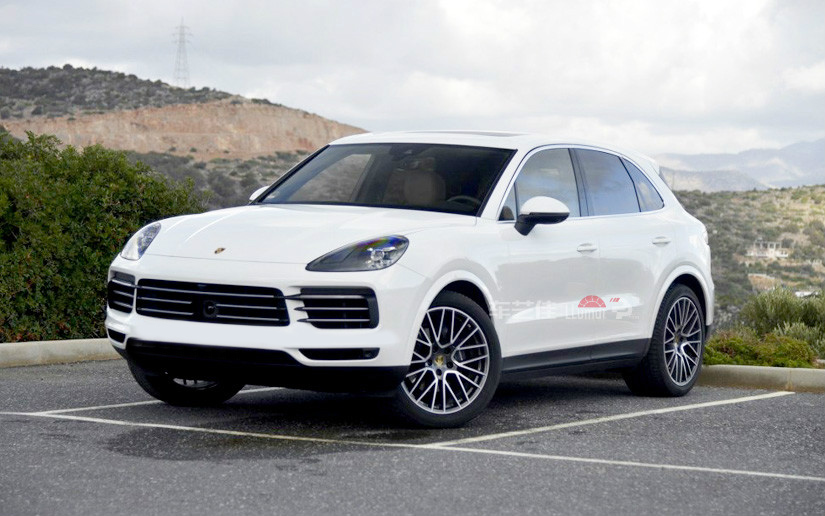 保时捷麦肯白色