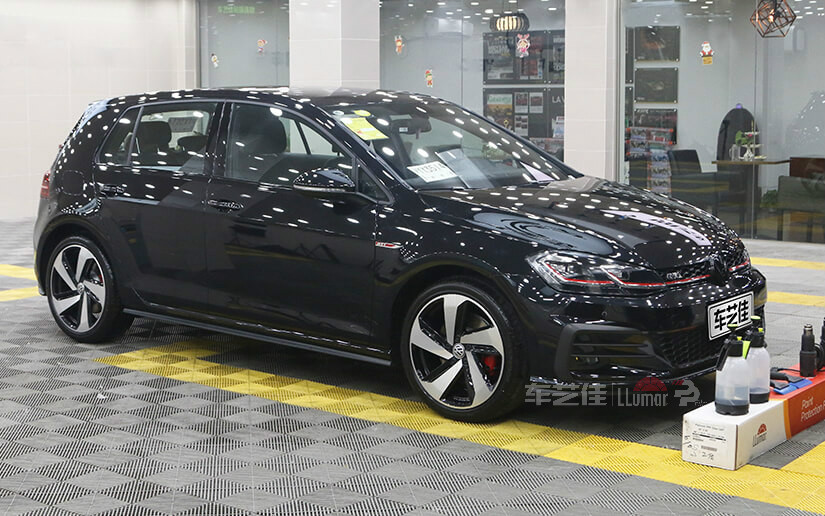 高尔夫GTI亮丽如新