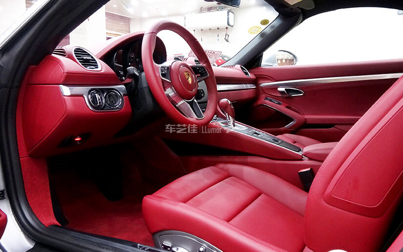 保时捷718内饰空间