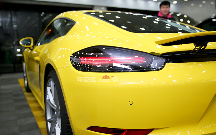 保时捷龙膜效果 大灯.jpg