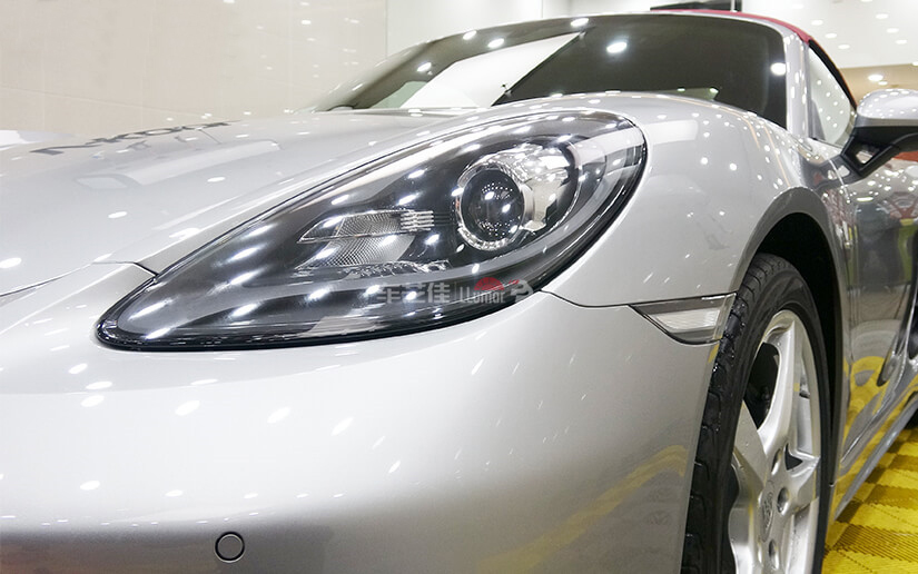保时捷718大灯