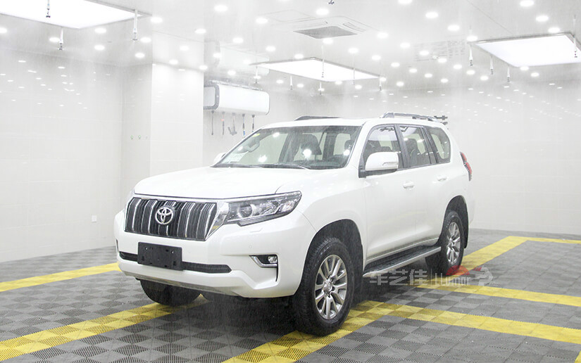 贴膜施工前进行喷淋降尘