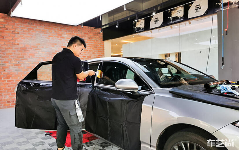 汽车贴膜需要多少钱，为什么那么贵？