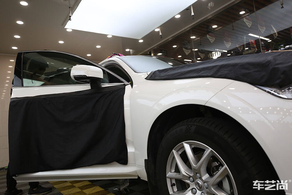 4S店送的汽车膜可以贴吗？