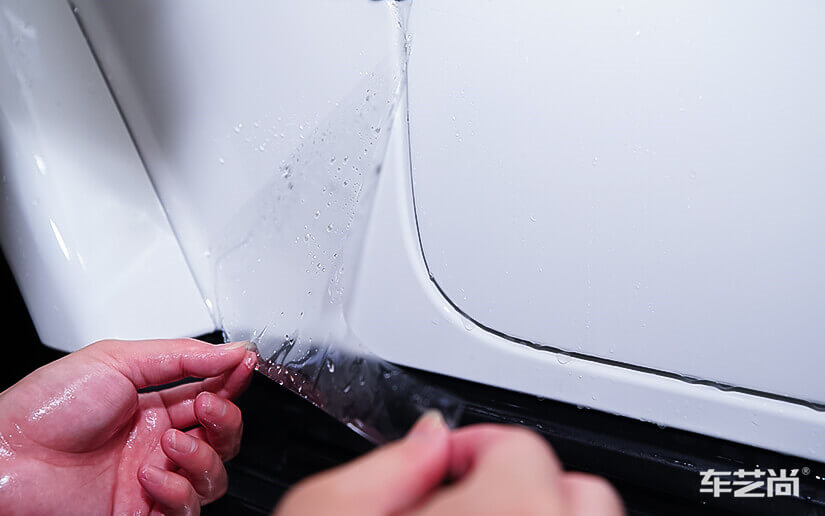 隐形车衣坏了一小块需要怎么处理？