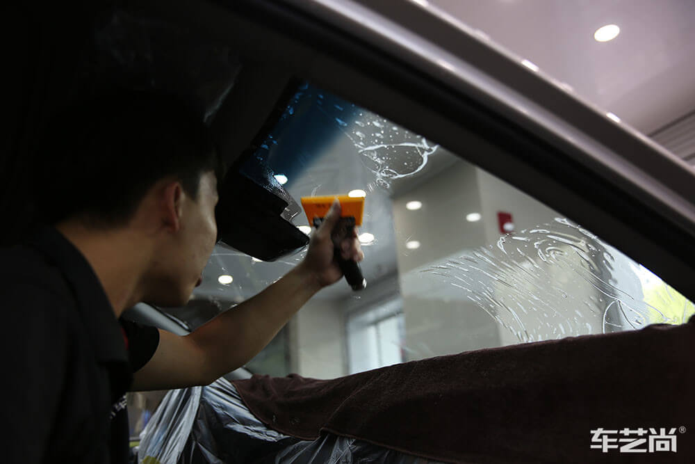 汽车贴龙膜隐形车衣会褪色吗？（2）