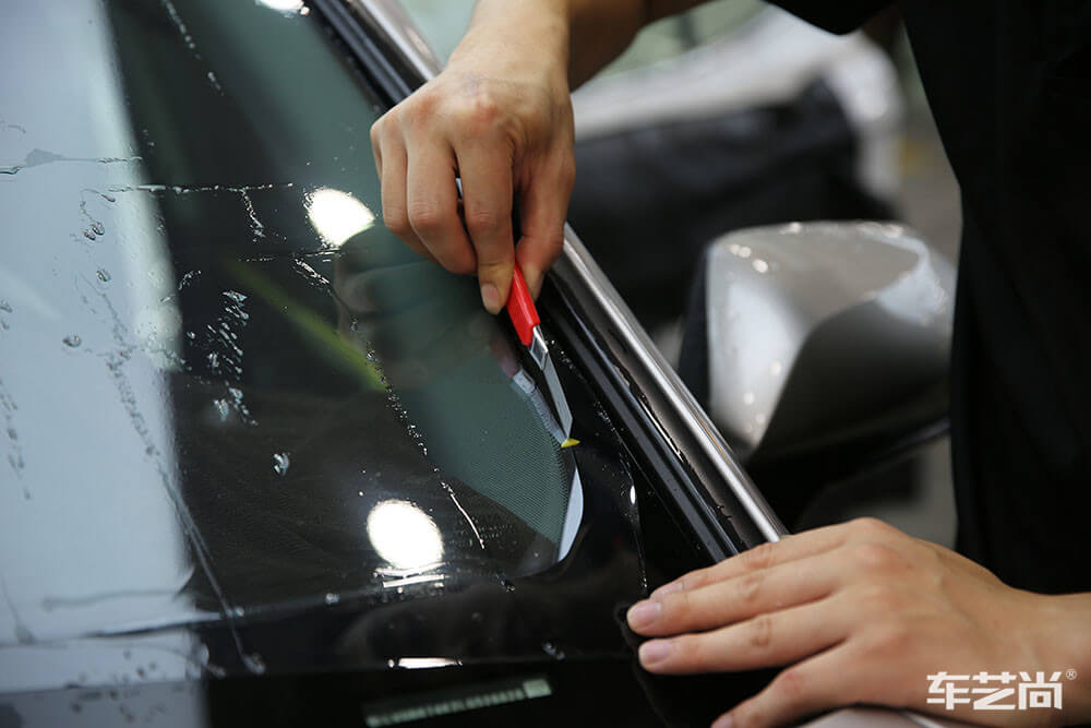 汽车贴龙膜隐形车衣会褪色吗？（1）