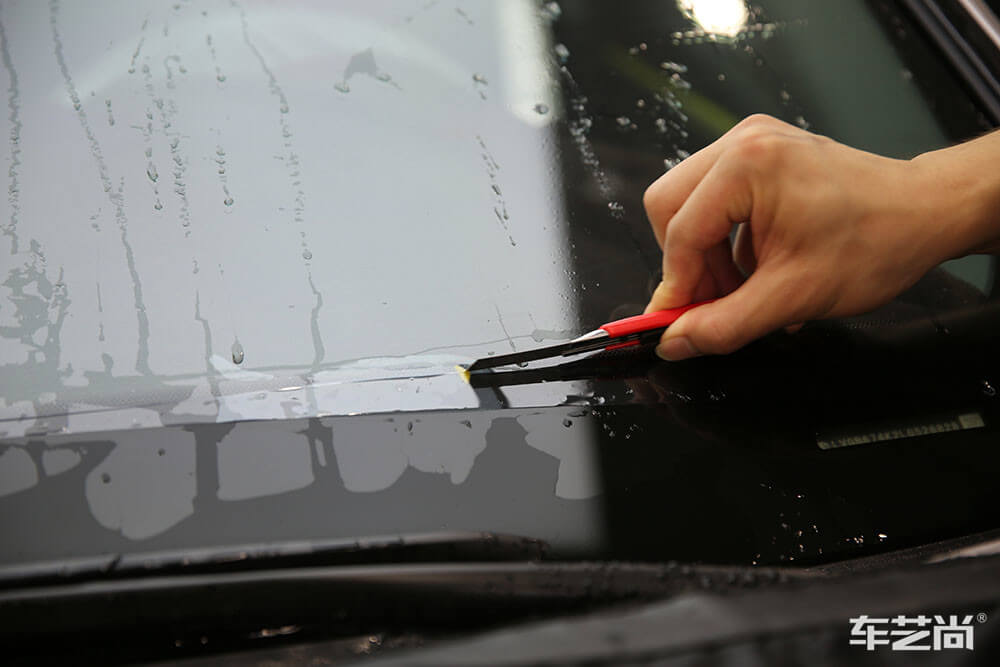 汽车贴龙膜隐形车衣会褪色吗？