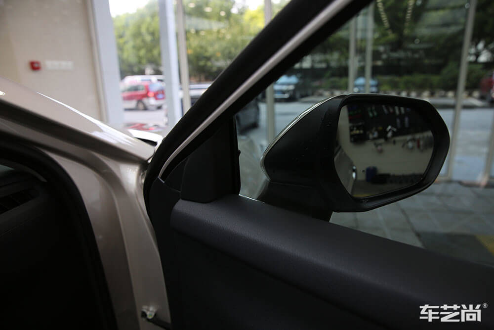 汽车贴龙膜隐形车衣会褪色吗？（9）