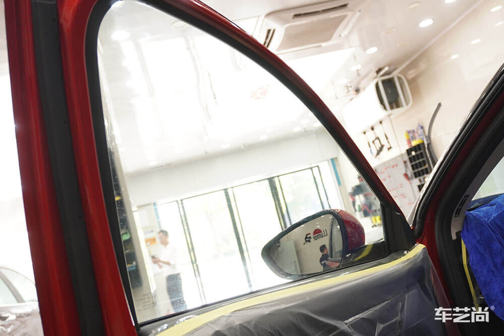 汽车贴膜的流程是什么?