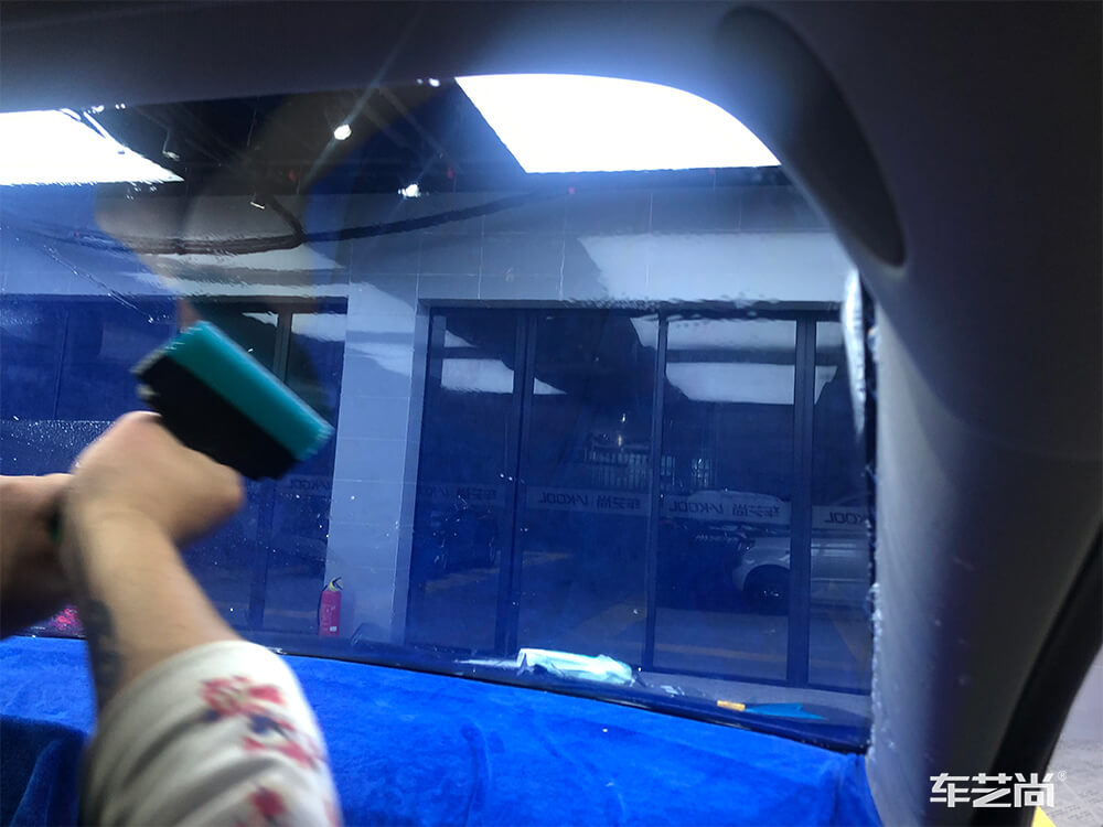 汽车膜可以自己贴么？自己贴汽车膜需要多久时间？（4）