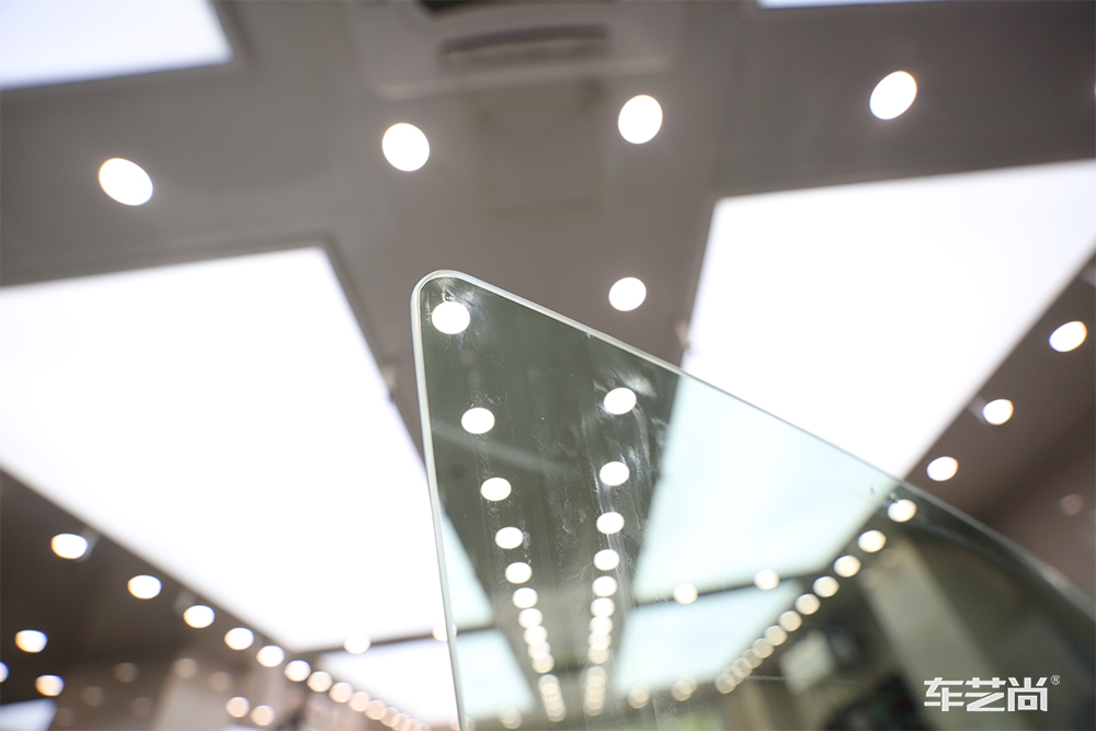 汽车膜在选择的时候怎么选？如何选择优质的汽车膜？