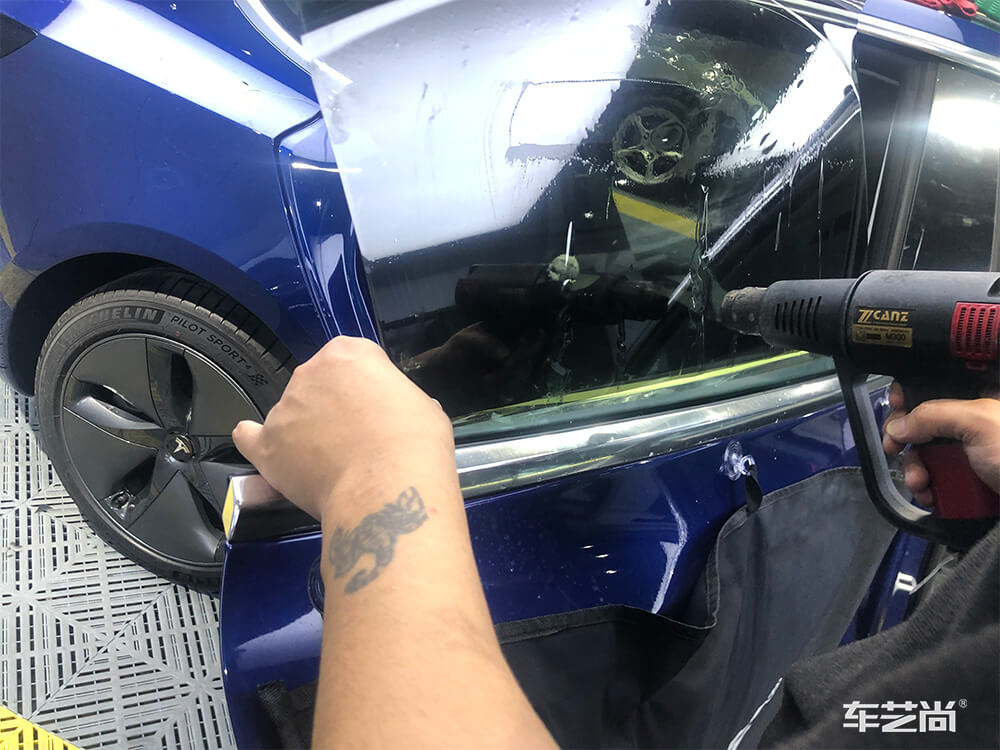 汽车膜可以自己贴么？自己贴汽车膜需要多久时间？（2）