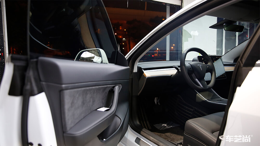 汽车贴膜深色好还是浅色好（6）