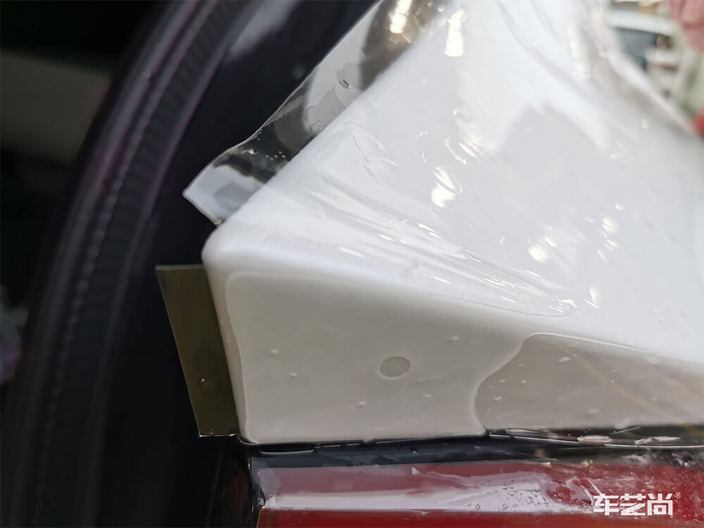 汽车贴了隐形车衣之后还用喷漆么？（3）