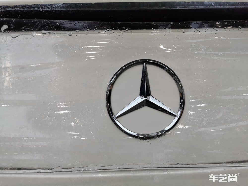 隐形车衣之所以发生黄变的原因是什么？