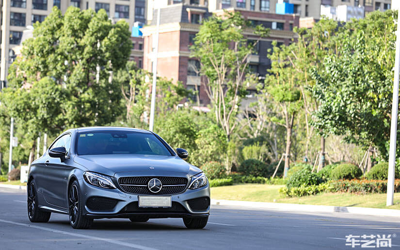 隐形车衣也有颜色的么？有白色么？