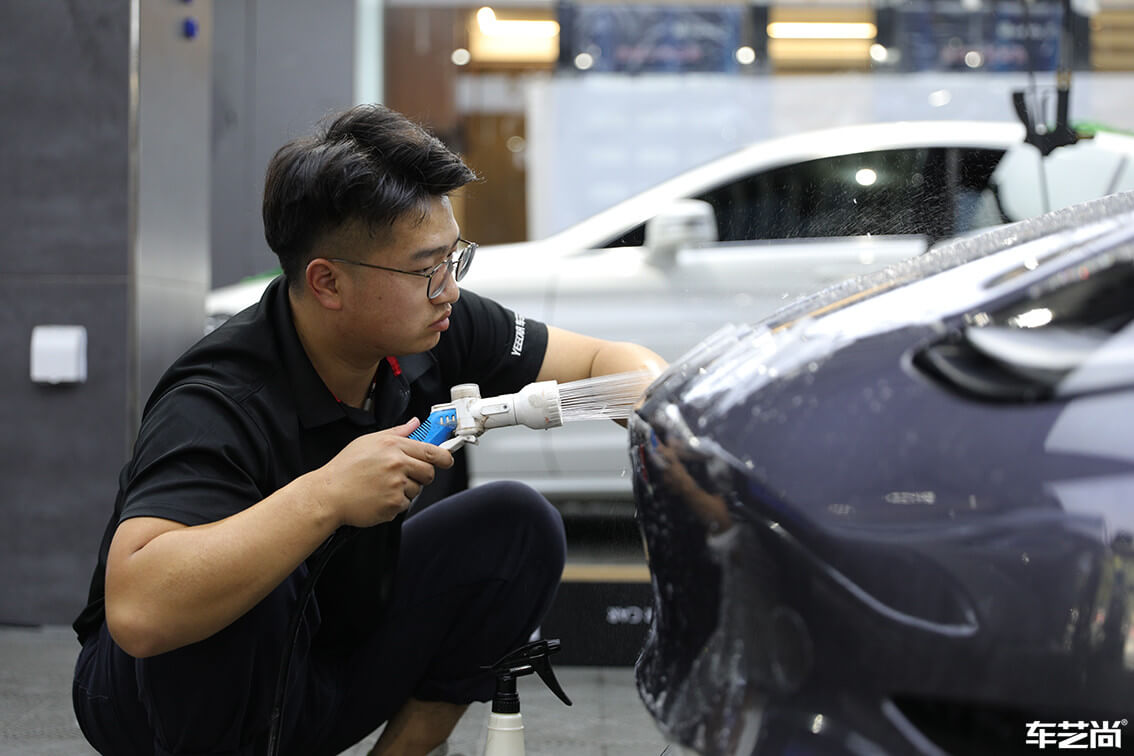 特斯拉Model 3施工龙膜隐形车衣，施工展示（4）