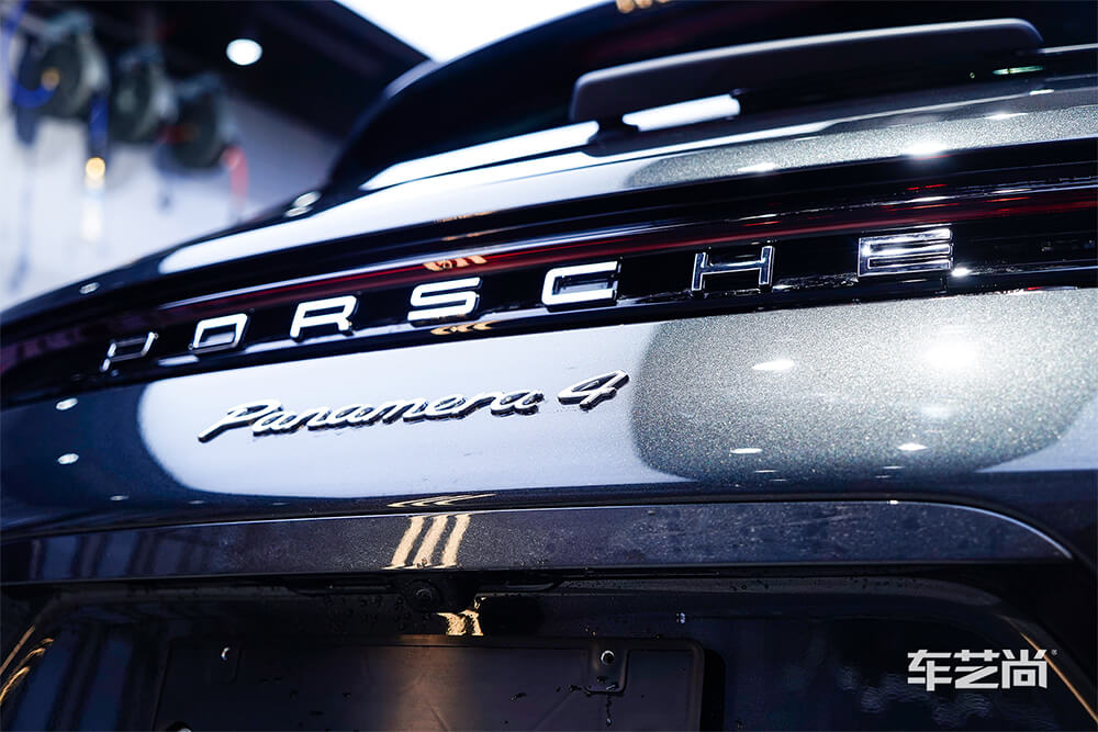 保时捷帕拉梅拉装贴龙膜LLumar隐形车衣专业贴膜（11）