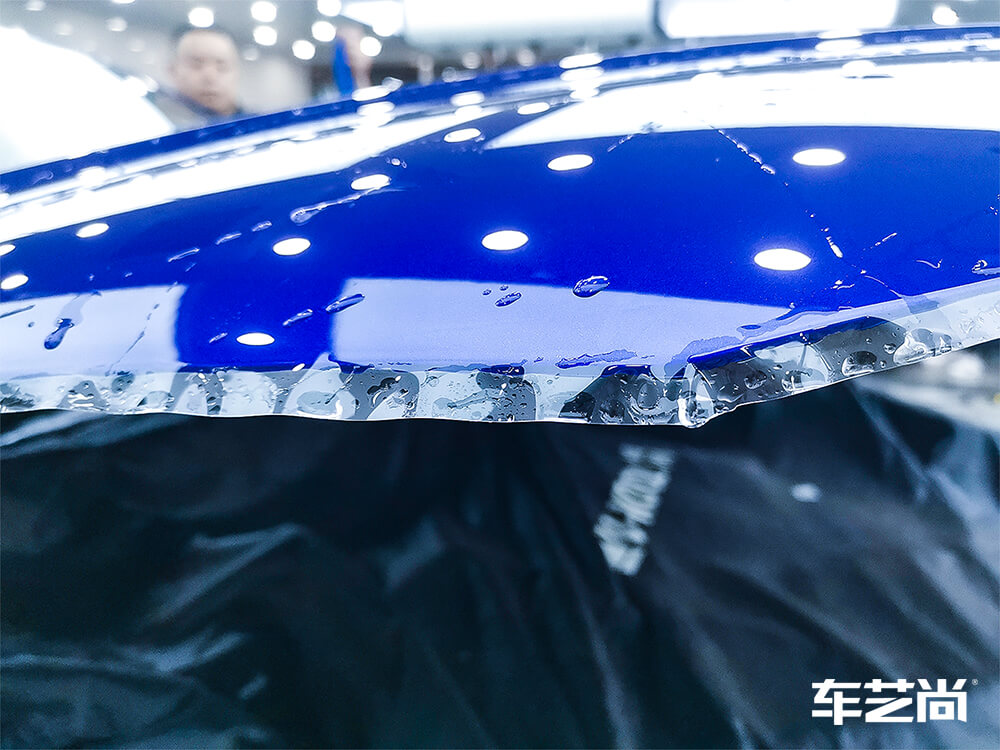 蓝色奥迪Q5全车装贴龙膜隐形车衣，施工展示（8）