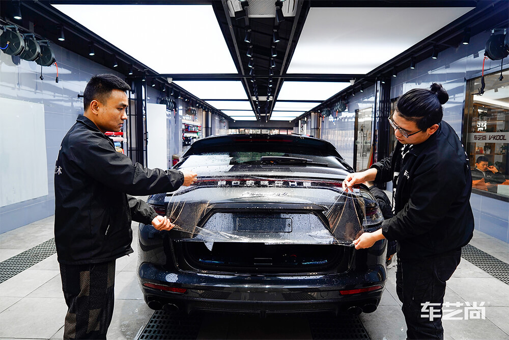 保时捷帕拉梅拉装贴龙膜LLumar隐形车衣专业贴膜（7）