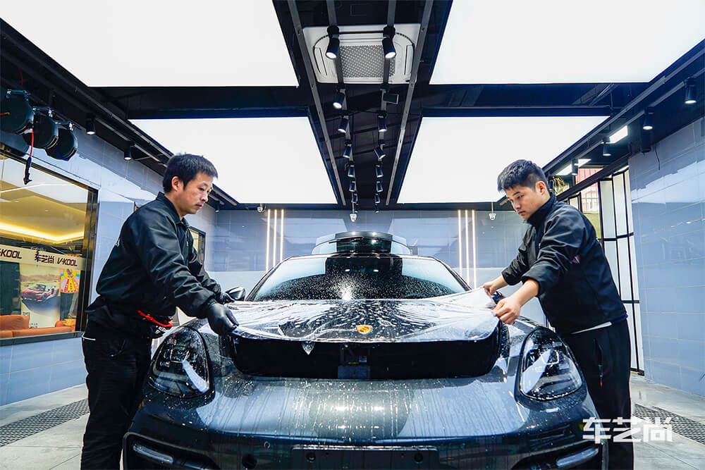 保时捷帕拉梅拉装贴龙膜LLumar隐形车衣专业贴膜（6）