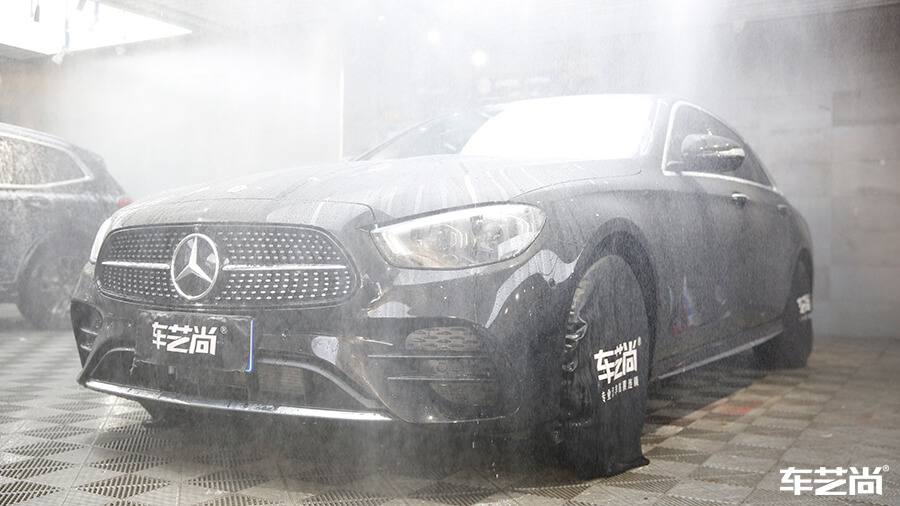 奔驰E300L装贴龙膜（LLumar）隐形车衣（1）