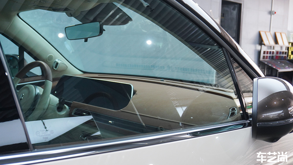 长城欧拉好猫装贴龙膜玻璃膜施工过程展示（图六）