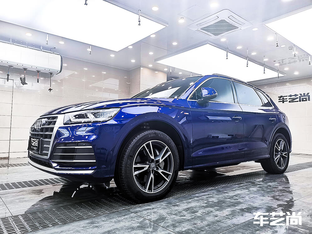 蓝色奥迪Q5全车装贴龙膜隐形车衣，施工展示（2）