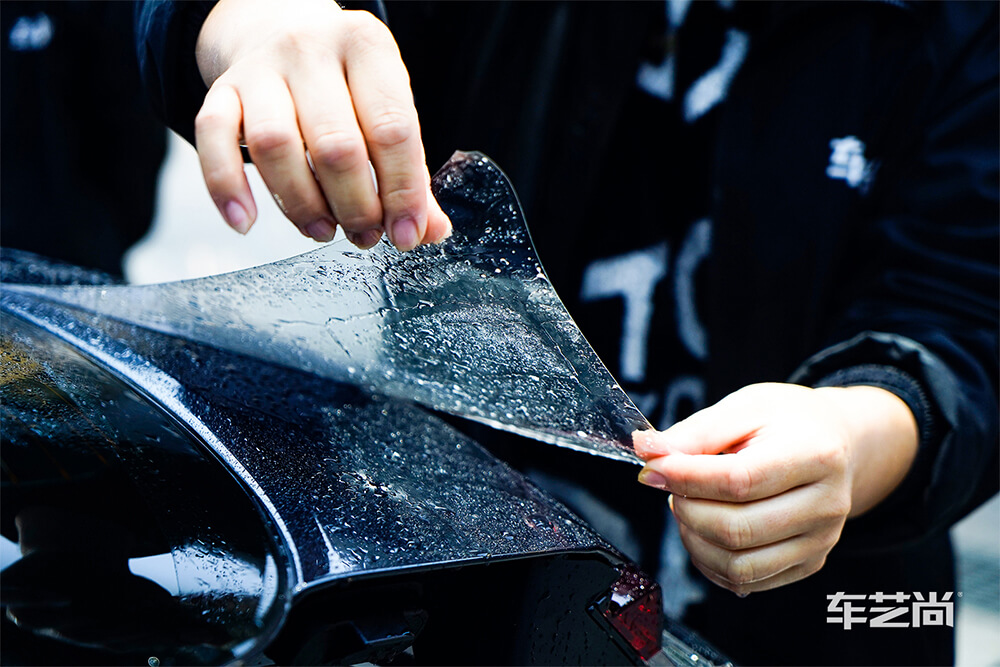 保时捷帕拉梅拉装贴龙膜LLumar隐形车衣专业贴膜（4）