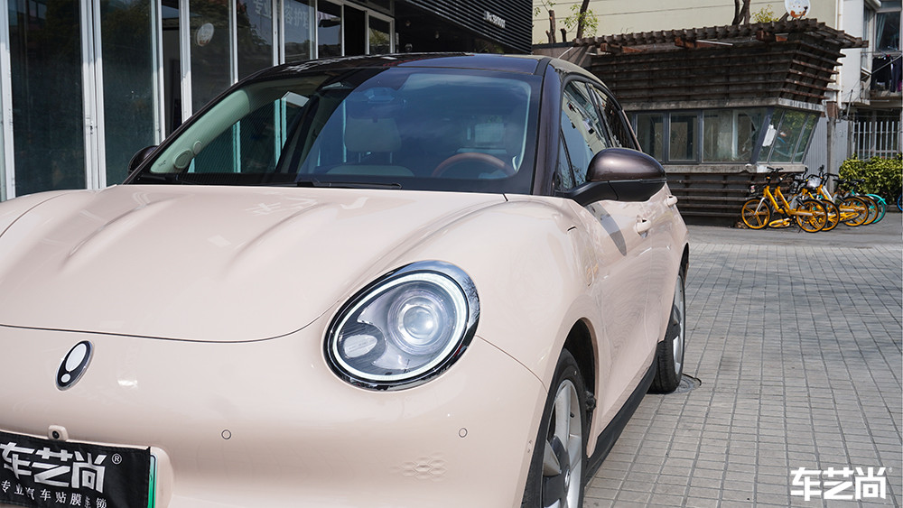 长城欧拉好猫装贴龙膜玻璃膜施工过程展示（图九）