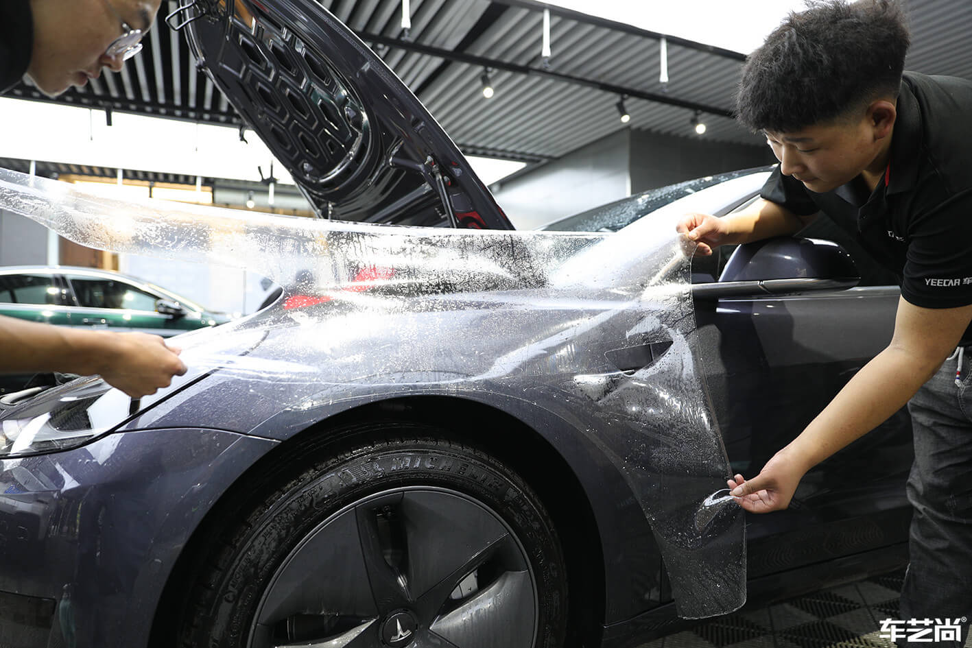 特斯拉Model 3施工龙膜隐形车衣，施工展示（2）
