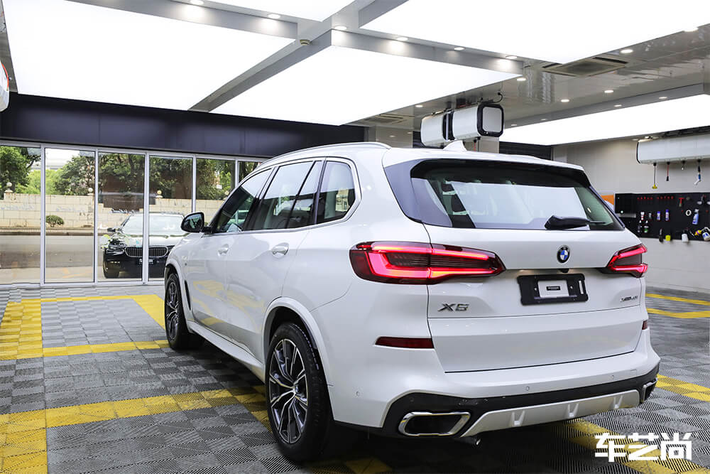 白色宝马X5装贴LLumar漆面保护膜（10）