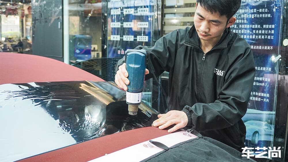 龙膜汽车隔热膜