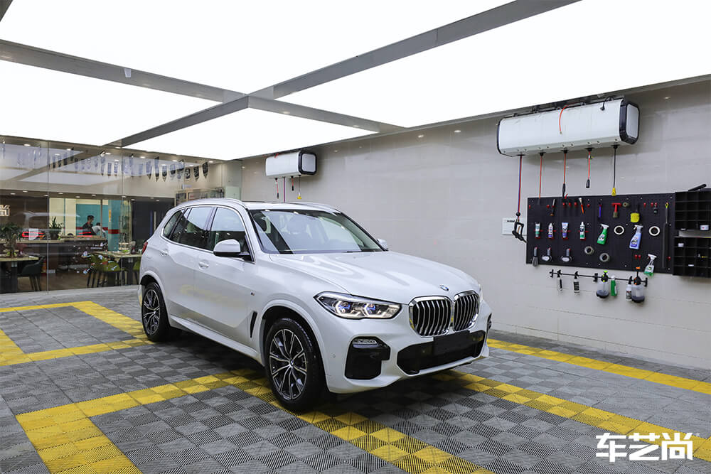 白色宝马X5装贴LLumar漆面保护膜（6）