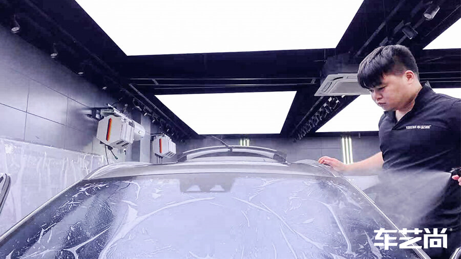 理想ONE银灰色施工龙膜隔热膜流程（图3）